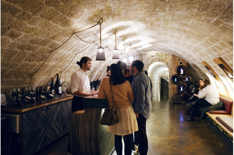 Caves du Louvre Bar