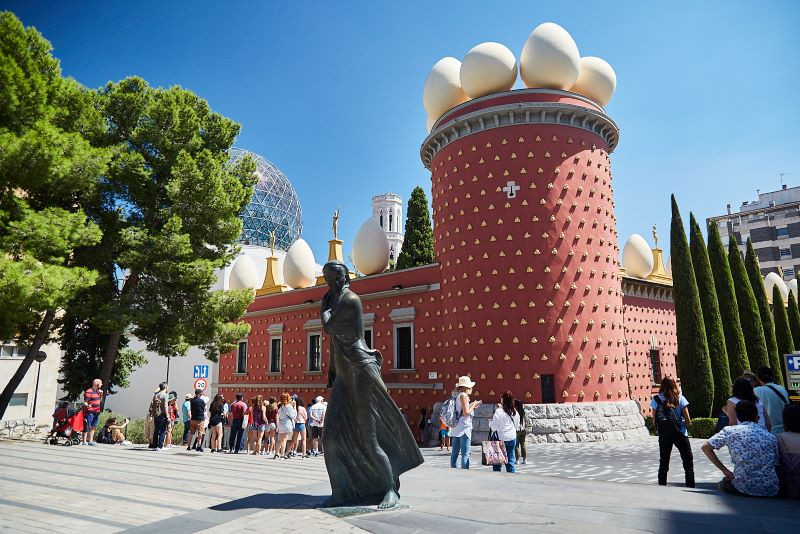 Excursion d’une journée – Figueres et Gérone de Dalí (20 % de réduction)
