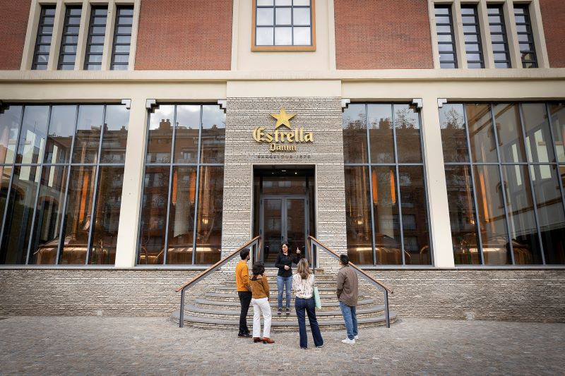 Visite guidée et dégustation de bière dans la brasserie historique Estrella Damm 