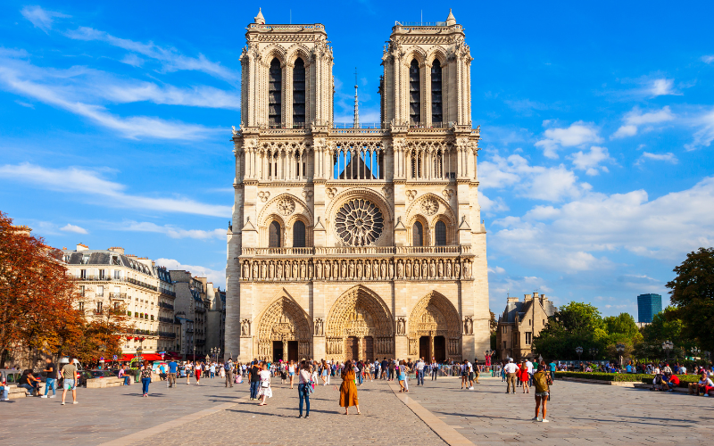 Visite guidée extérieure de la cathédrale Notre-Dame