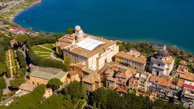 Réduction : Castel Gandolfo : appartements papaux, jardins secrets et jardins des villas pontificales en minibus