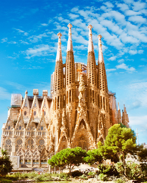 1743150681_Sagrada-familia-2_480x600.jpg