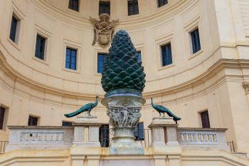 215656_350_ROM_VaticanCourtyards_2418336905.jpg